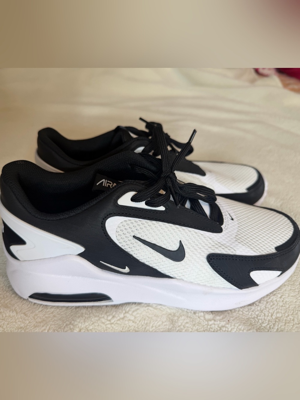 Nike Air Max Bolt Black White Women’s Size 9 Sneakers